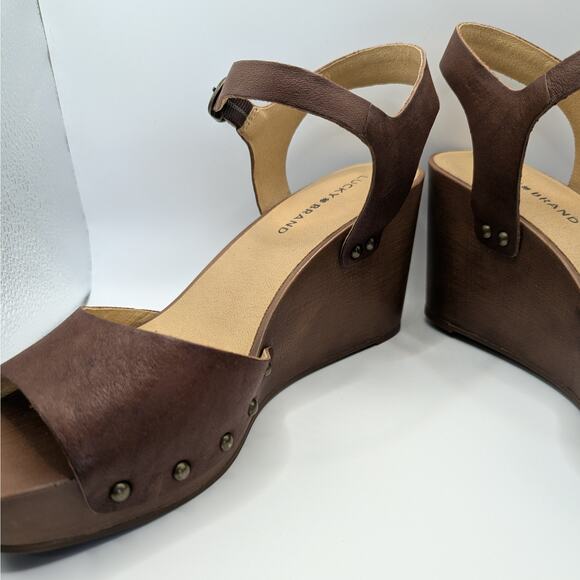 Lucky Brand Zashti Brown Leather Wedge Strappy Studded Open Toe Sandals Size 10 - Picture 3 of 9